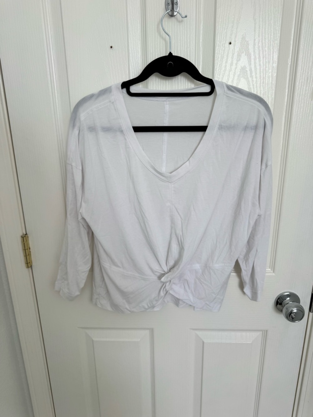 Athleta White V-Neck Front Knot Long Sleeve Top